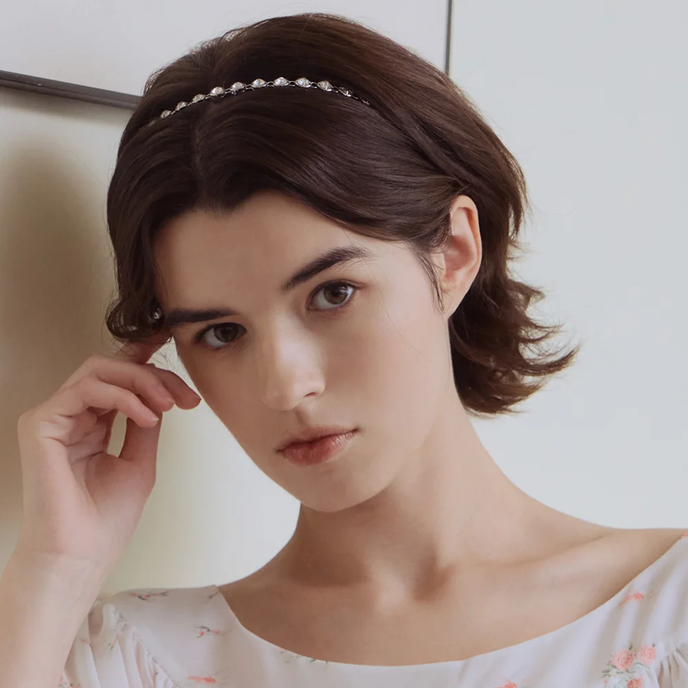 Round Shape Crystal Embellished Hair Band