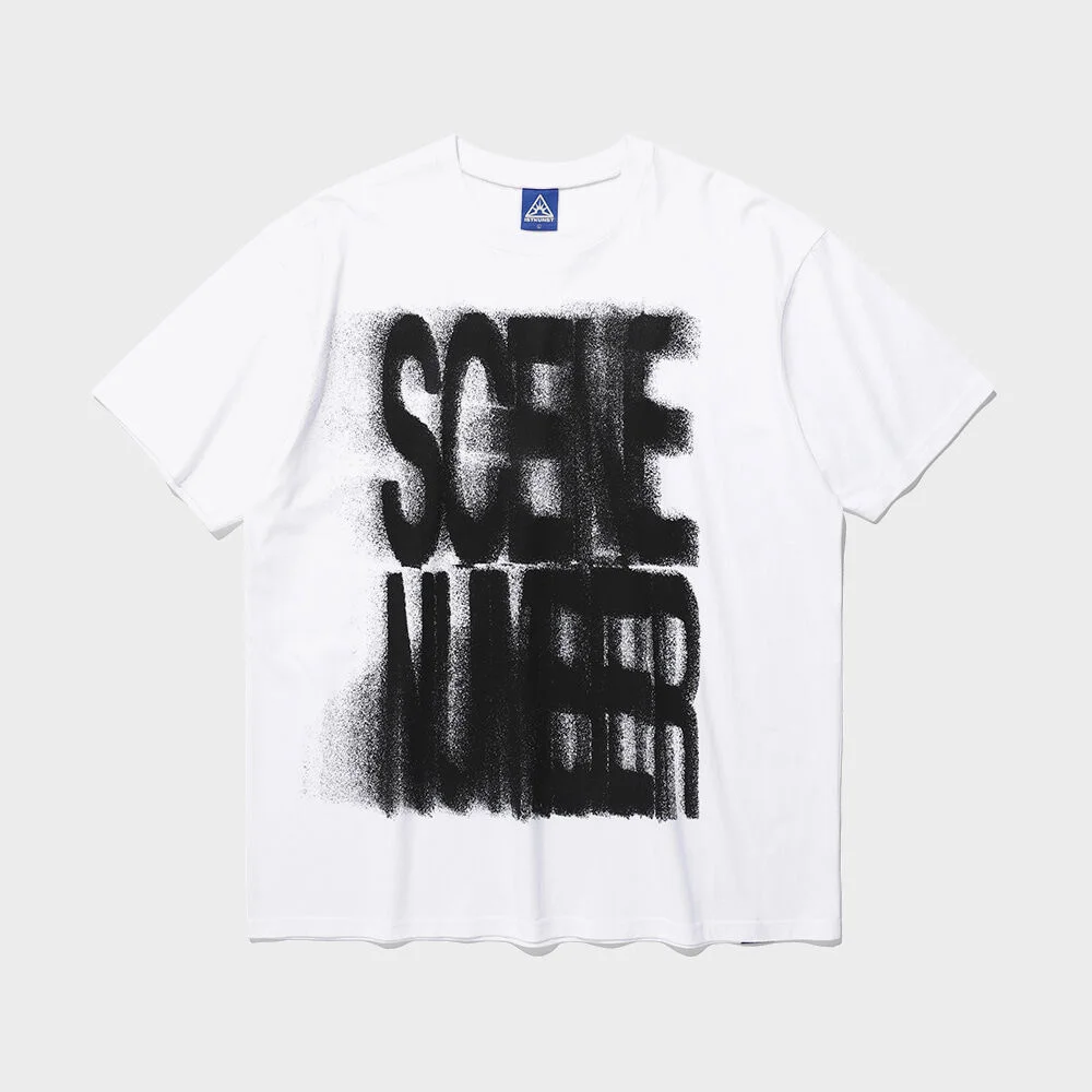 SCENE NUMBER TEE_WHITE(IK2EMMT509A)