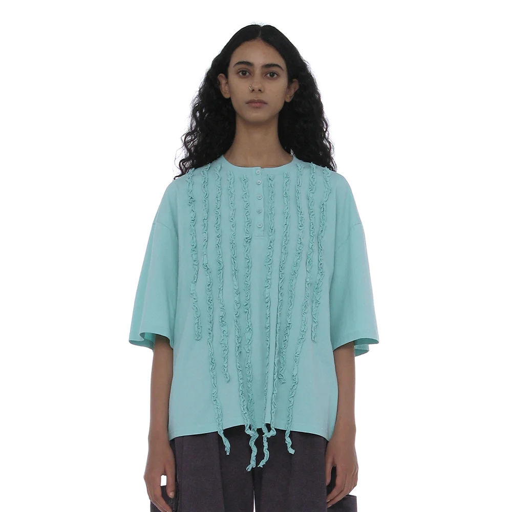 FRILL TRIM HENLEY NECK TEE_SKY