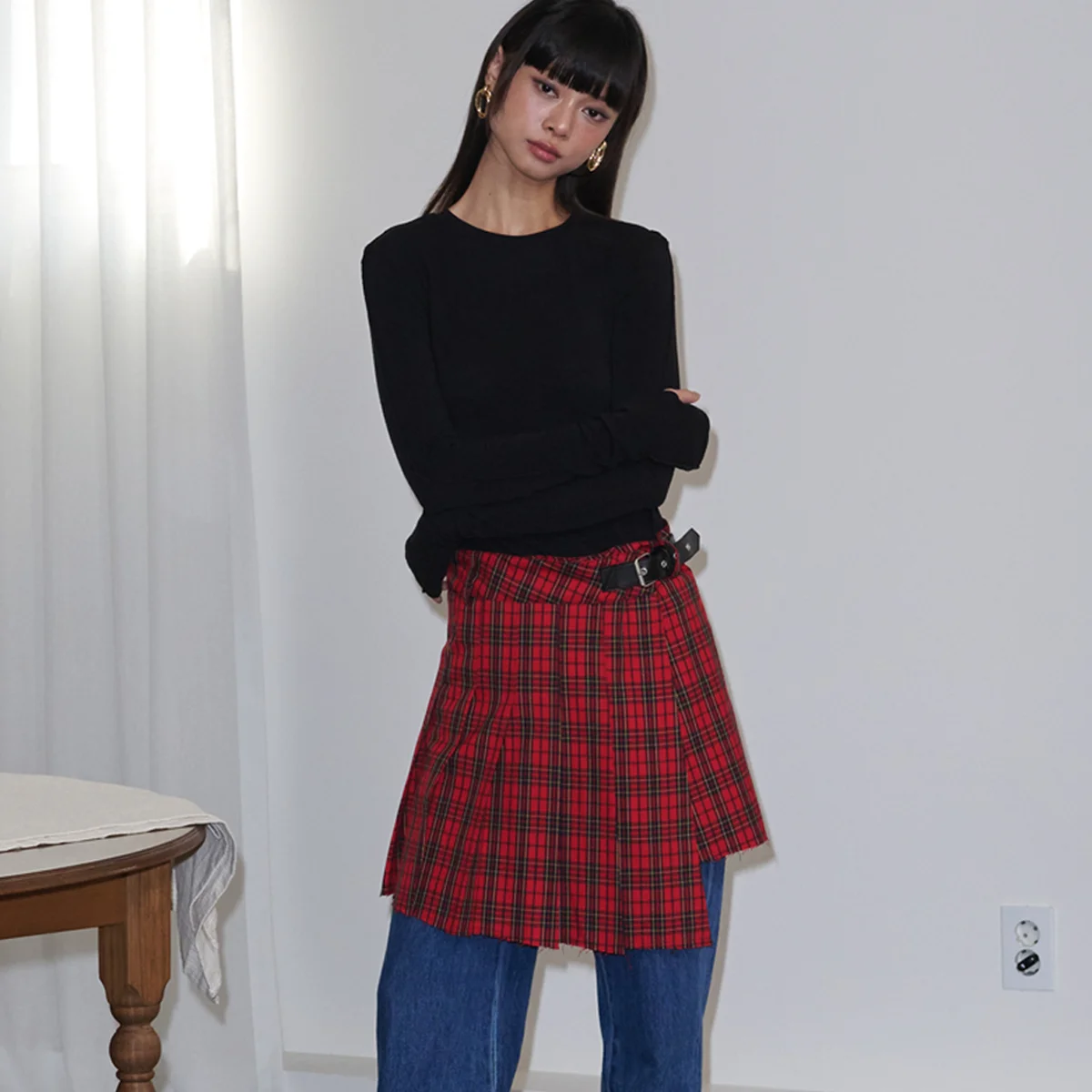 Buckle Pleated Check Wrap Mini Skirt_Red