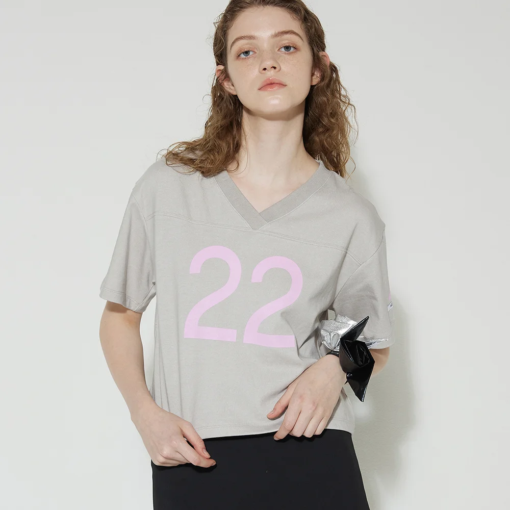 numbered v-neck short sleeve tee_beige