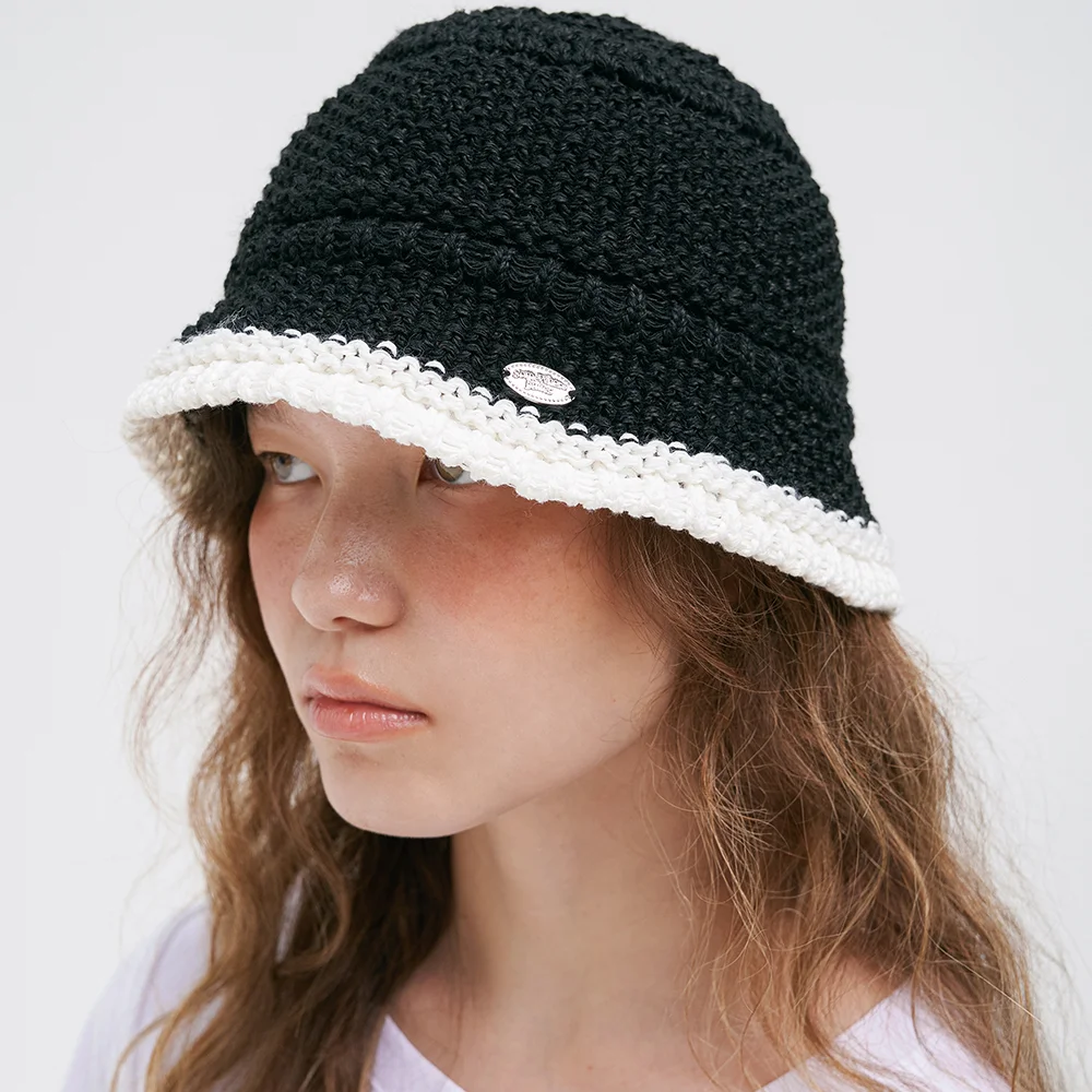 pendant knit bucket hat - black