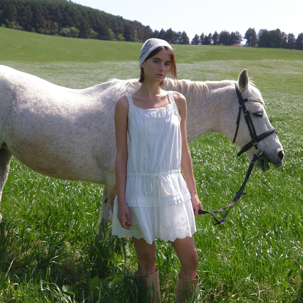 Elderberry lace mini dress (white)