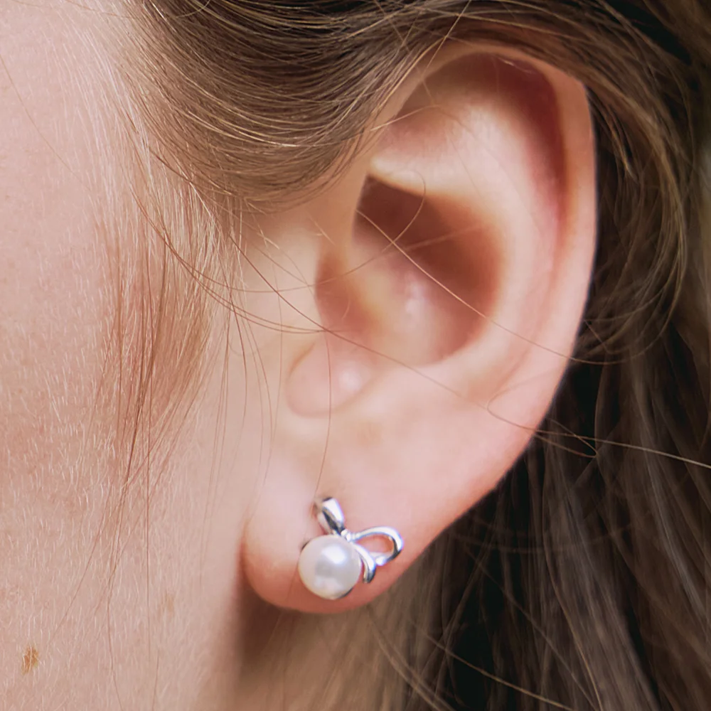 Ballet Core Pearl Earrings. EA1655