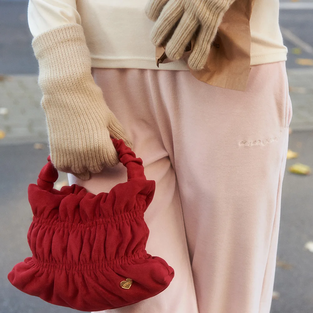 Suede volume shirring tote bag_red