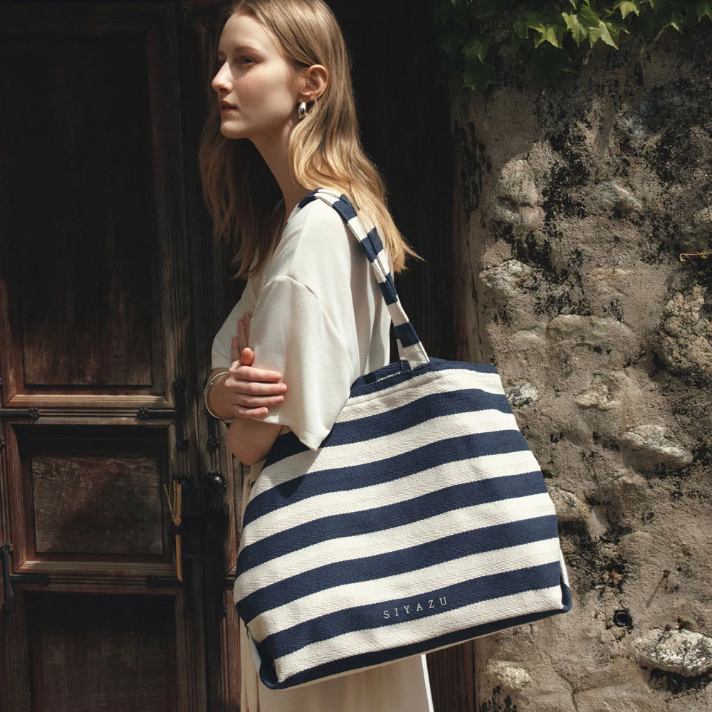 SIAC3131 Big ST Maree Tote_Navy