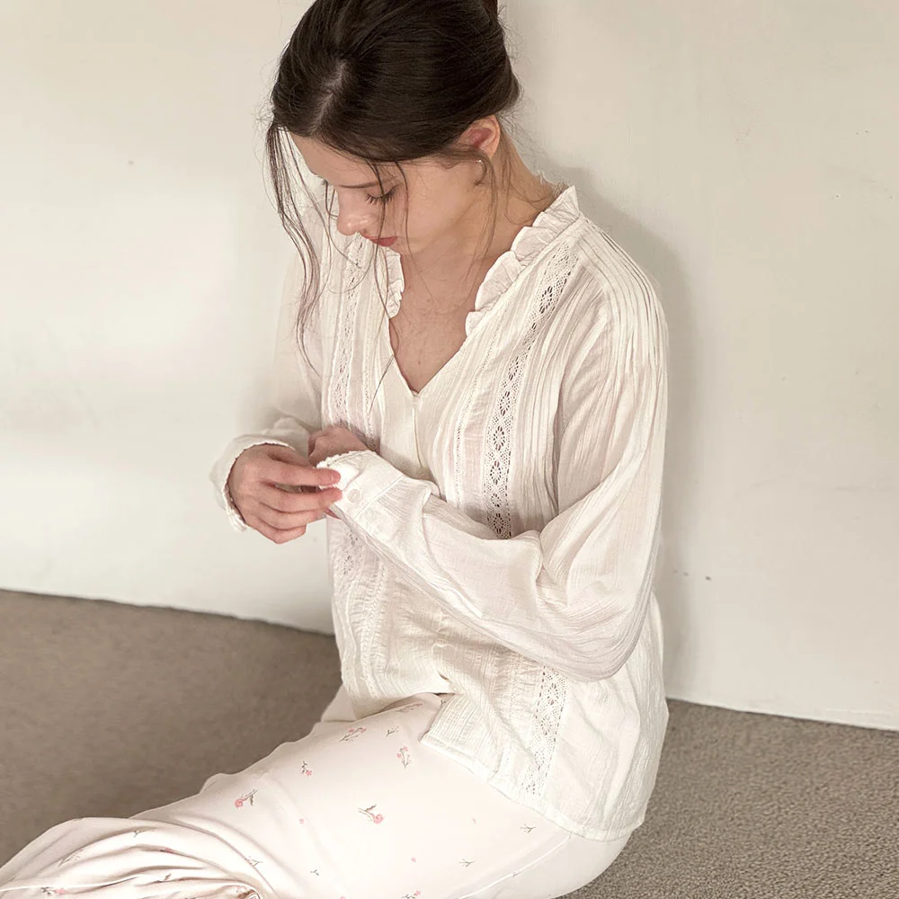 Athe lace Blouse