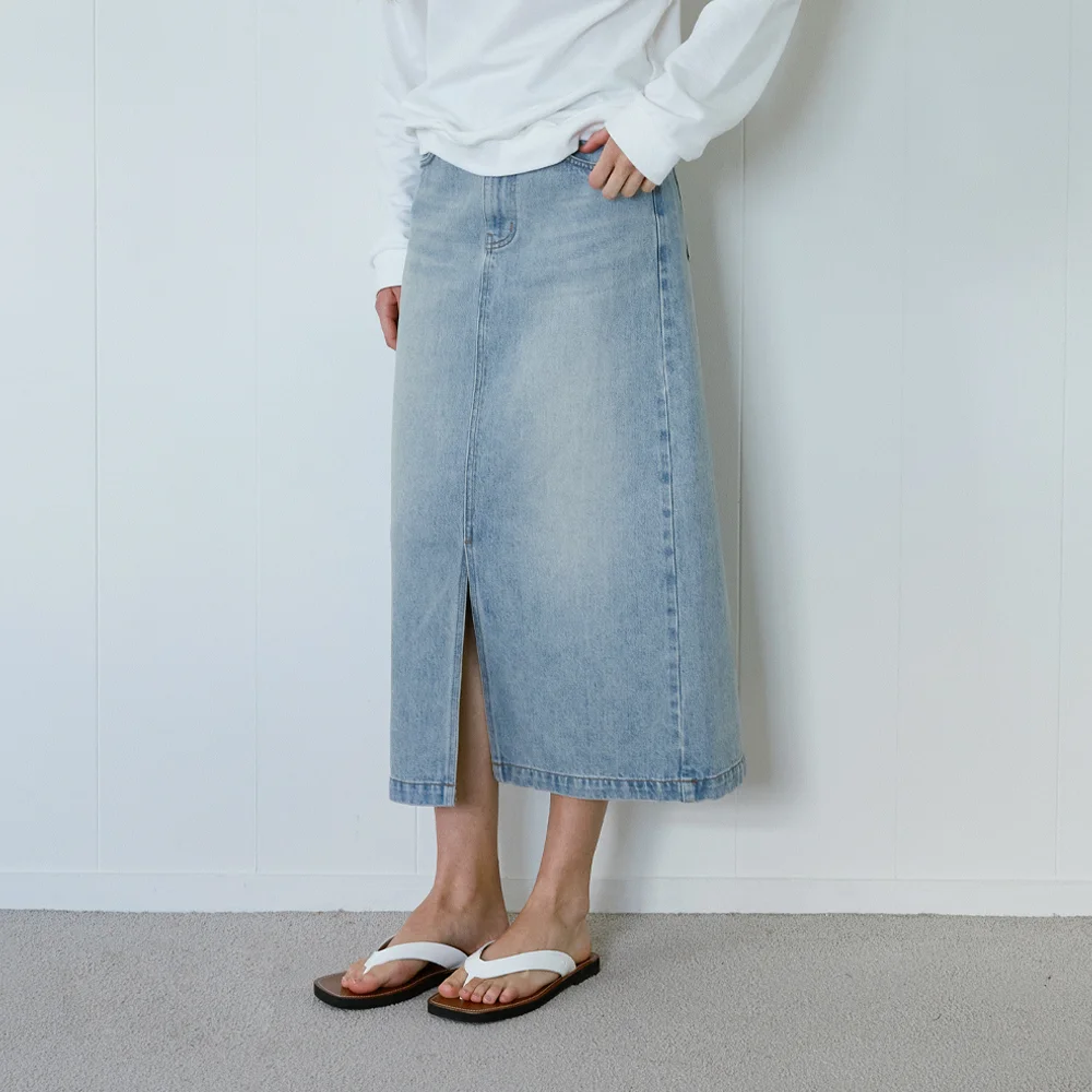 Park denim skirt (light blue)