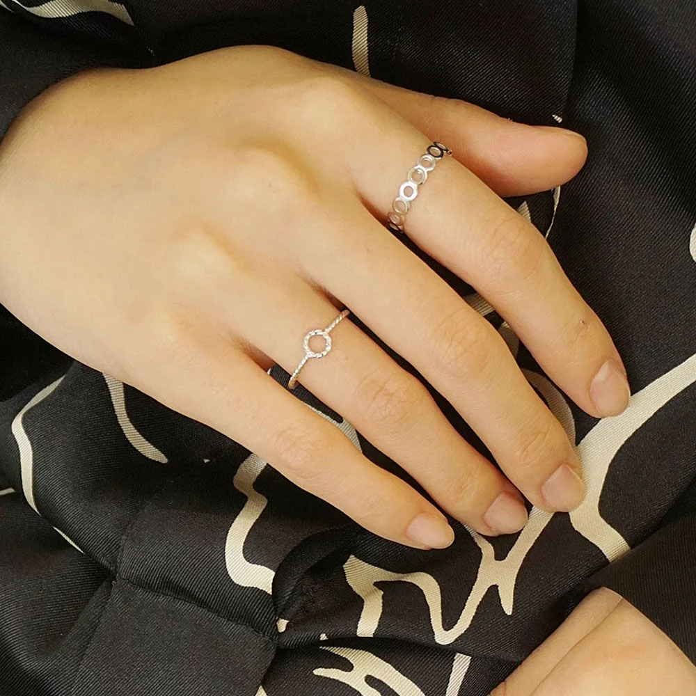 Circle set ring