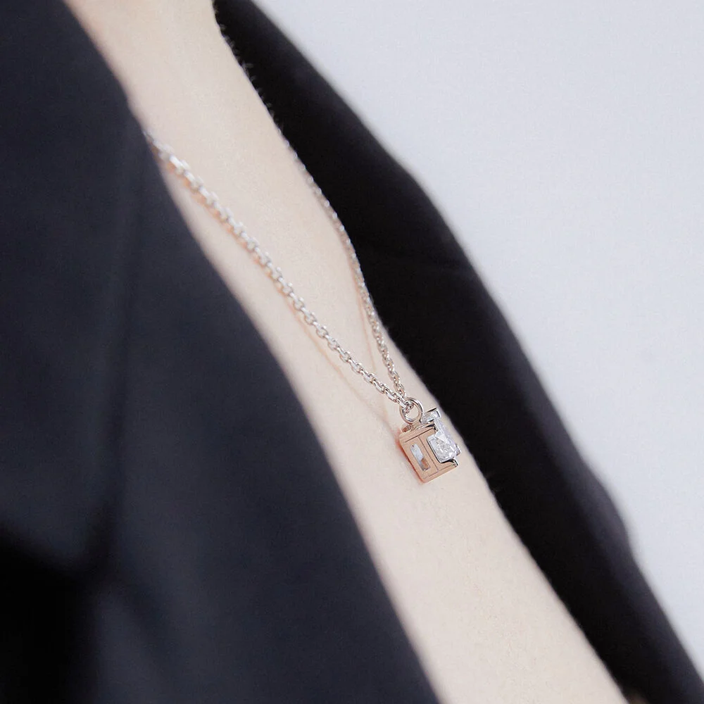 精華液 銀色(W) H 莫桑石 頸鏈 1.0CT HL4N5B452W9500