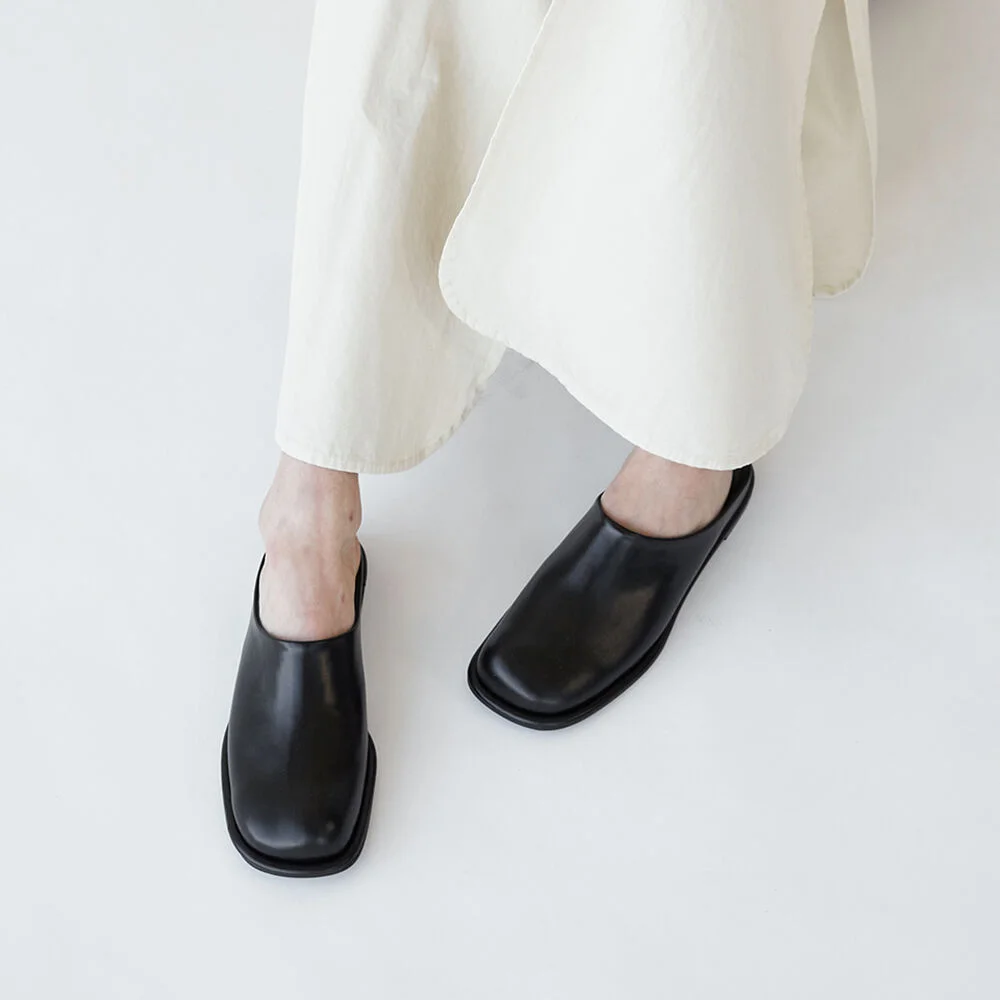 Lisa Mules Leather Black