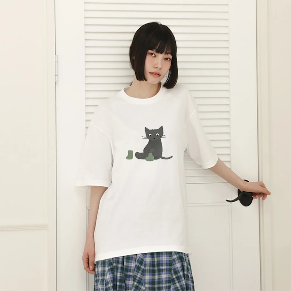 Totsuka Misako 藝術家, put on shoes first 短袖 T恤