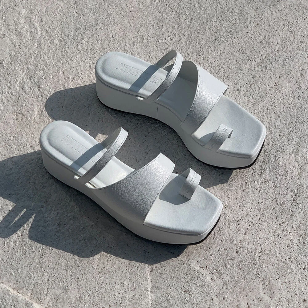 ZOOM_white