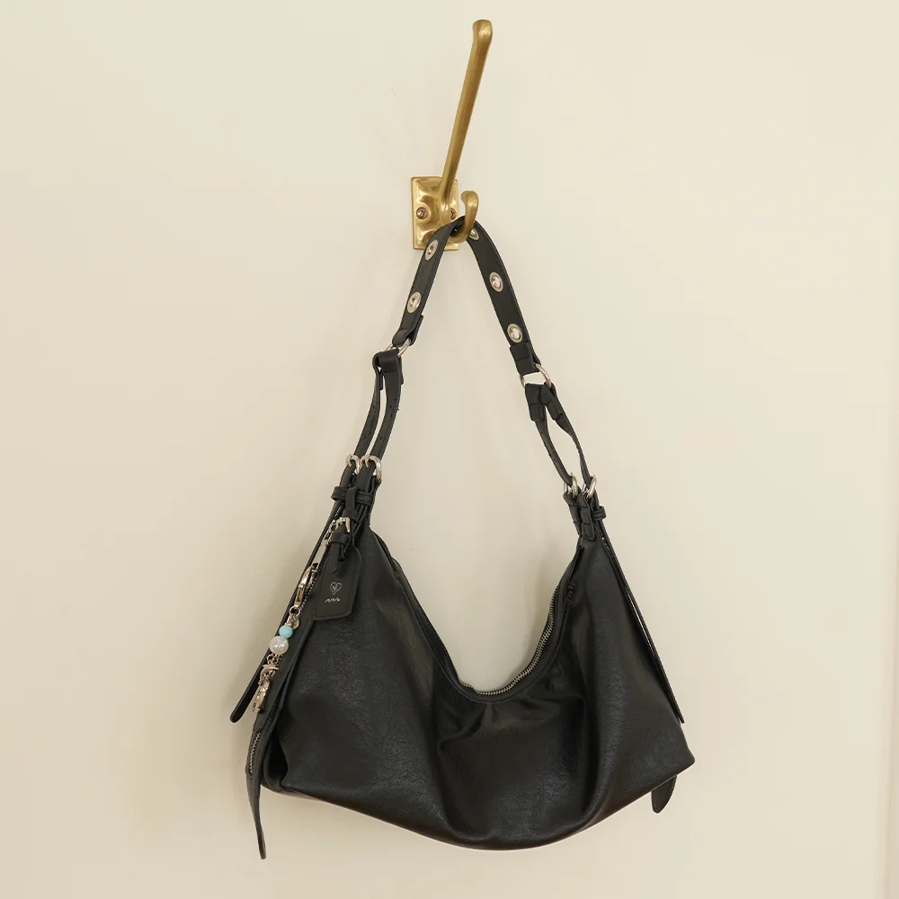 孔眼 皮革 肩部 袋 (Black)