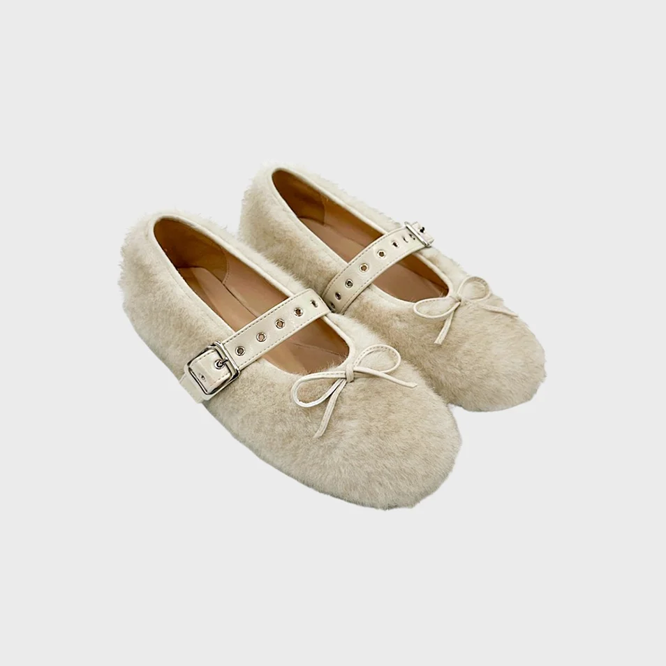 Buckle Fur Flat Shoes (Cream)
