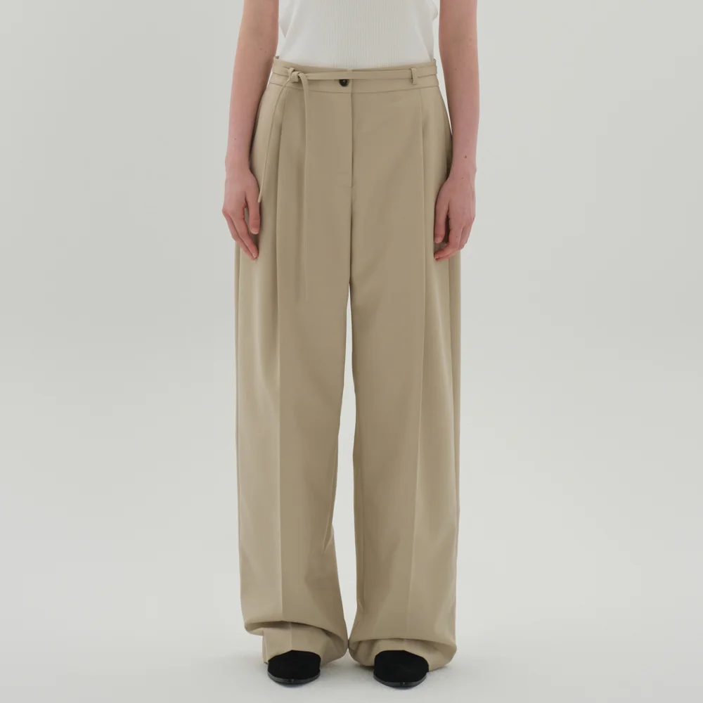 classic strap pants_beige