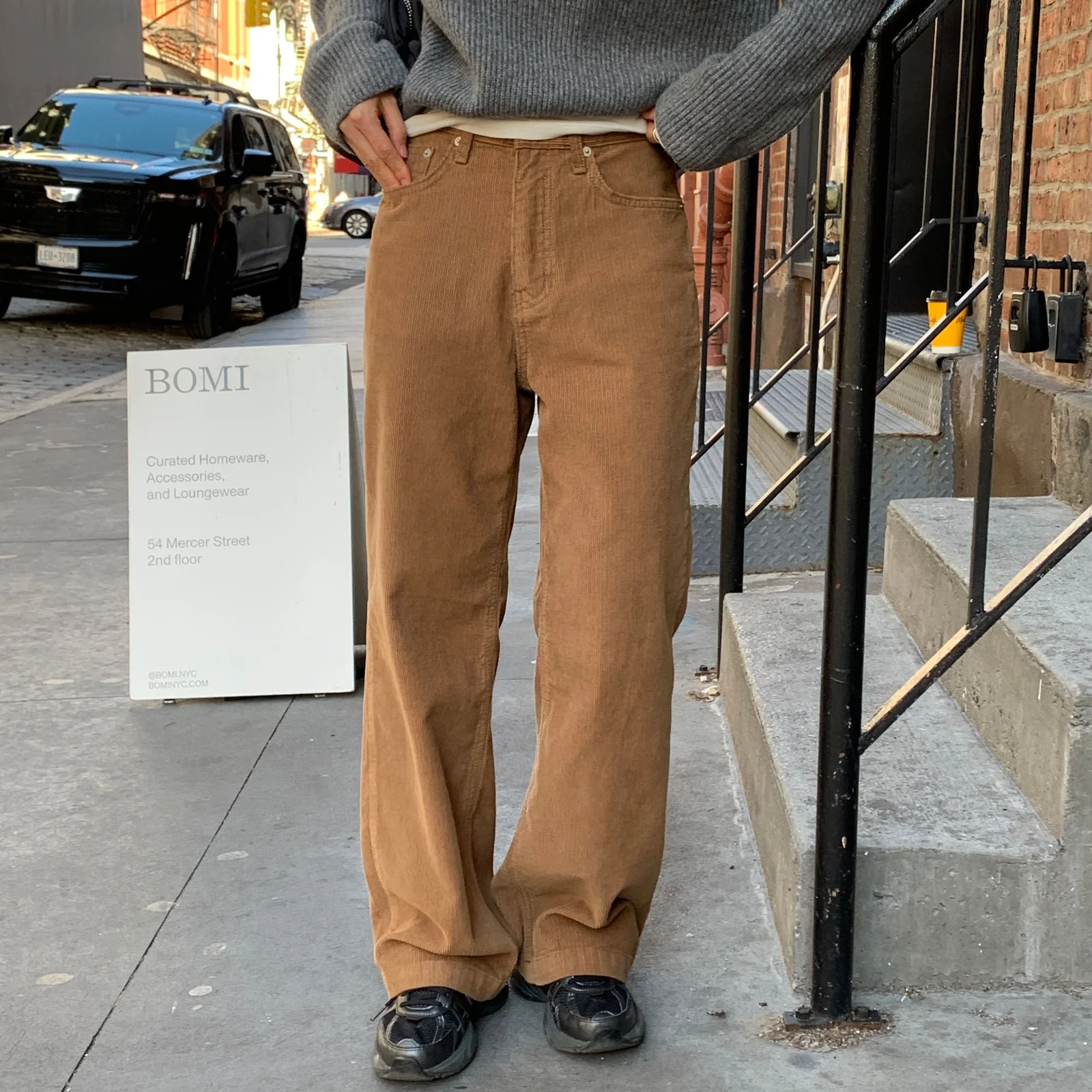 Corduroy pants (camel brown)