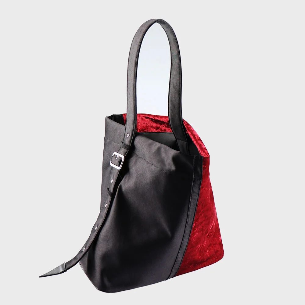 Smoky red velvet shoulder bag