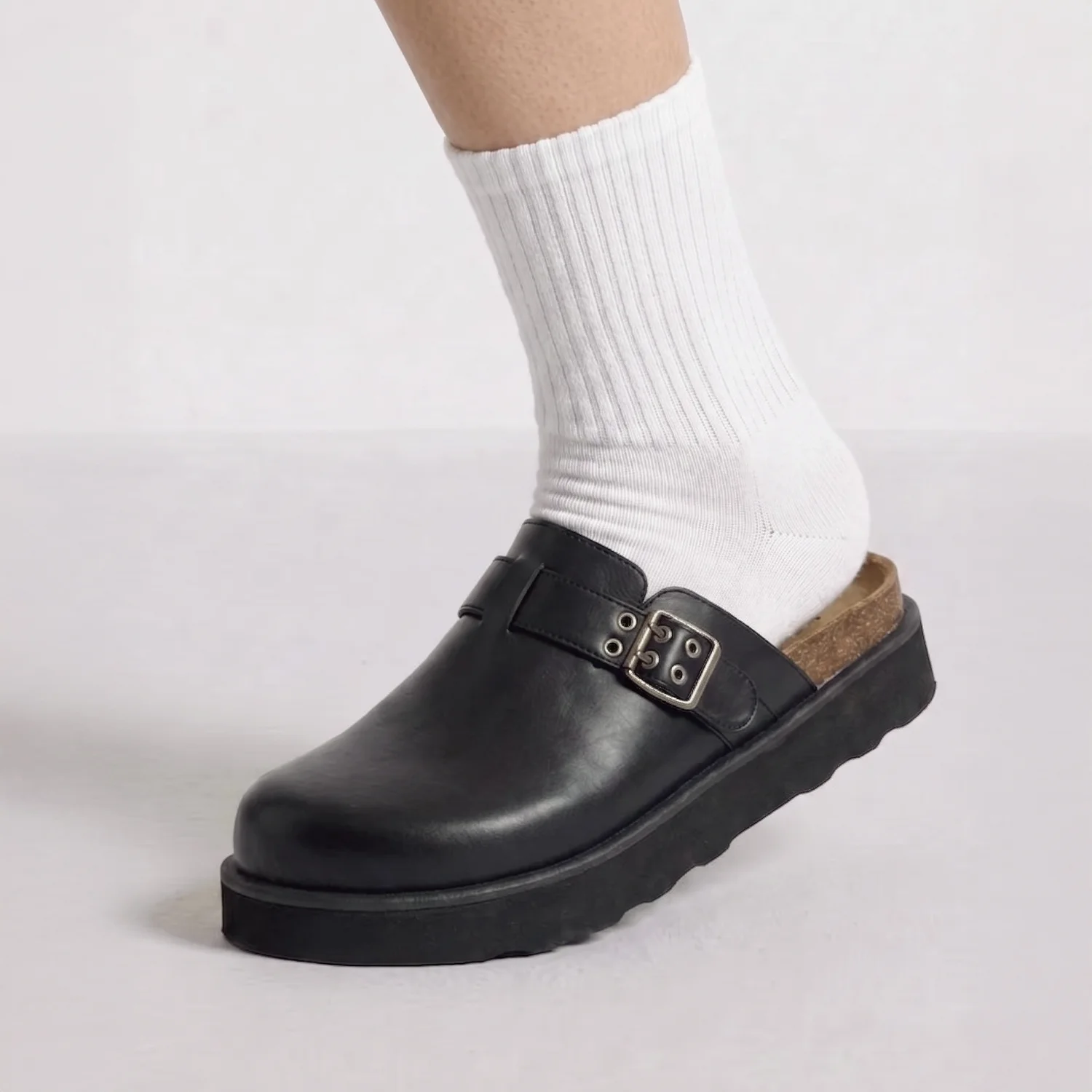BOTO STRAP MULE (BLACK)