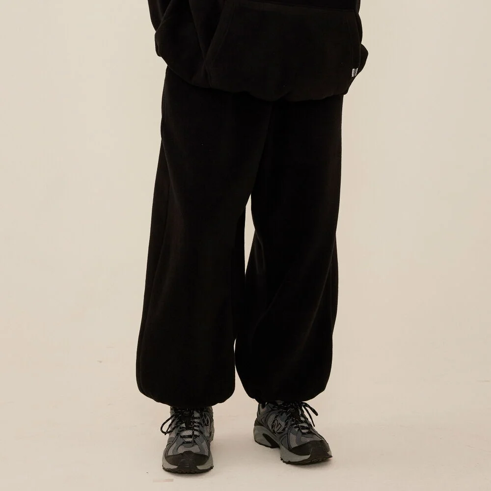 CB FLEECE WIDE JOGGER PANTS (BLACK)