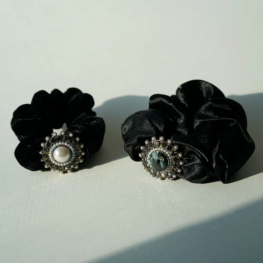 Pearl Layered Crystal Mini Scrunch