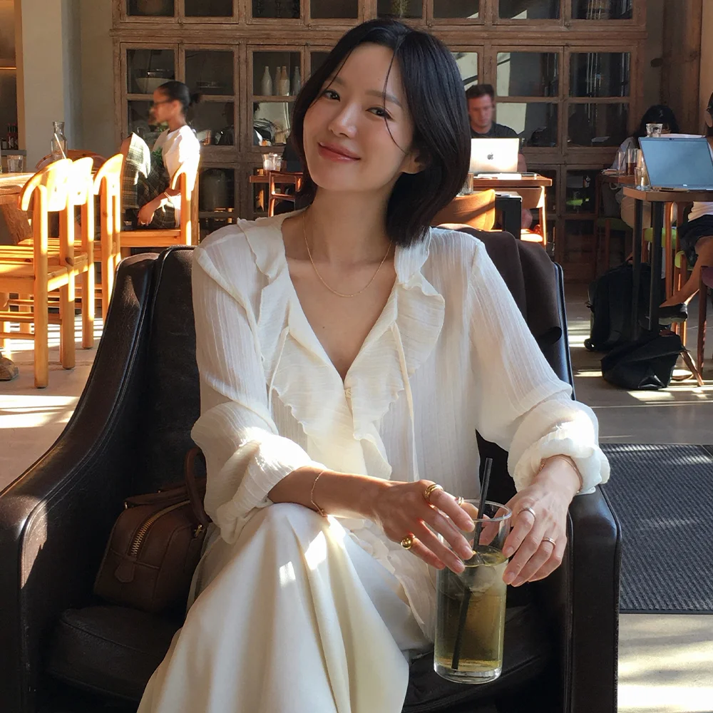 Freya ruffle blouse (cream)