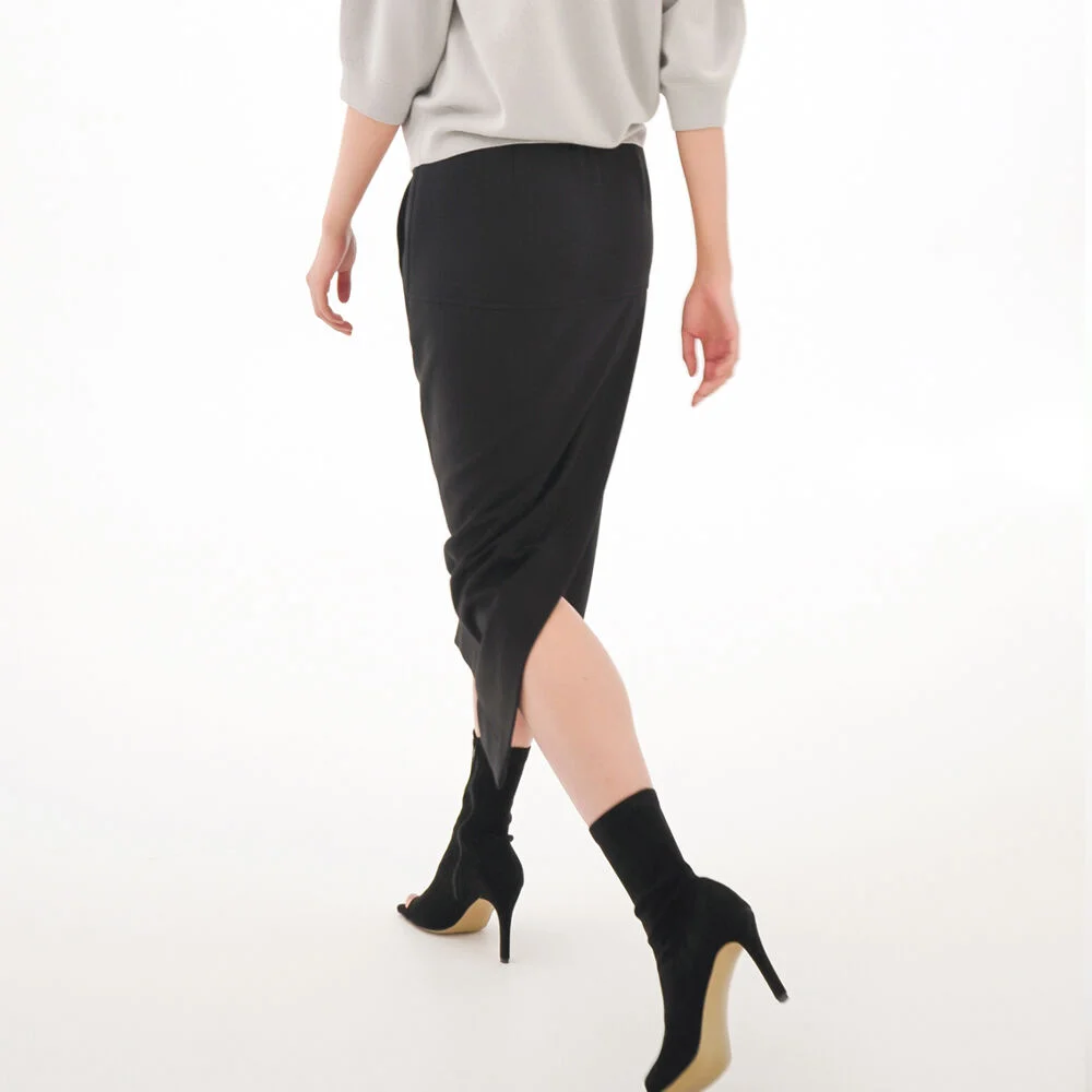 Bending Back Slit Skirt _Black