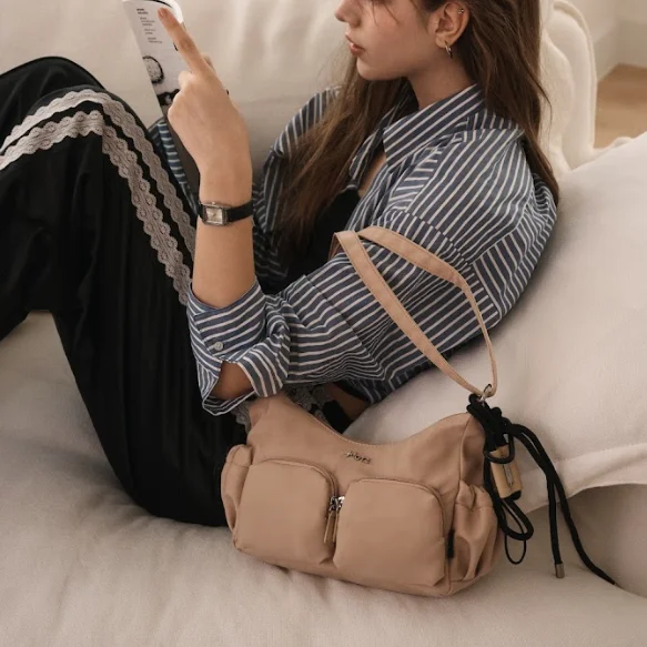 Malibu Hobo Bag OZBGEF302E