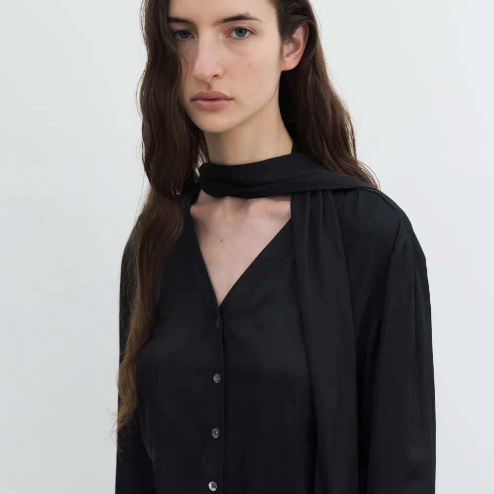 Scarf Detail V-Neck Cardigan (Ivory / Black)