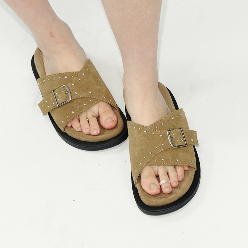 SOLI BUCKLE SLIDES / BEIGE