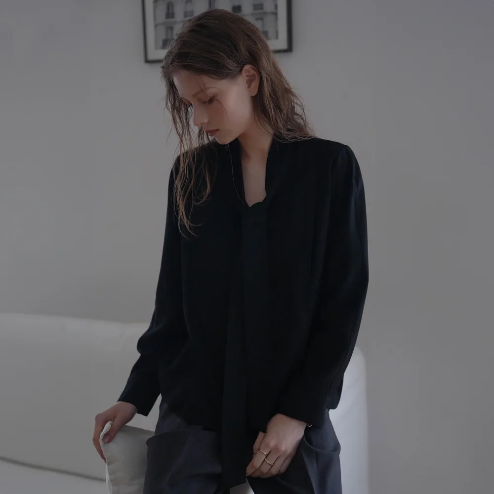 Tie Button Point Blouse