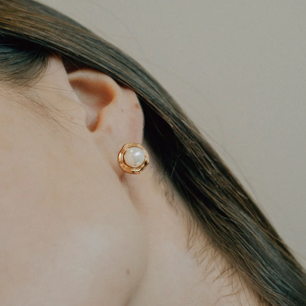pearl wave earring