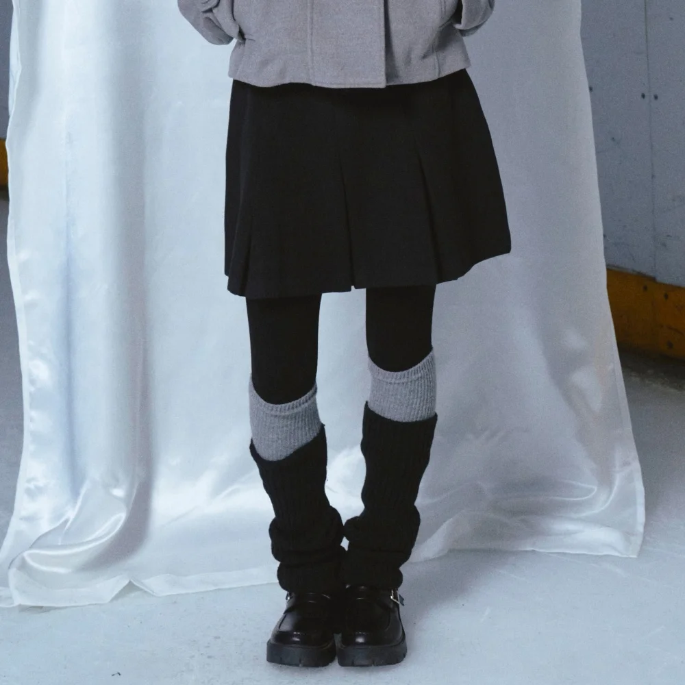 Pleats Wool Skirt Black
