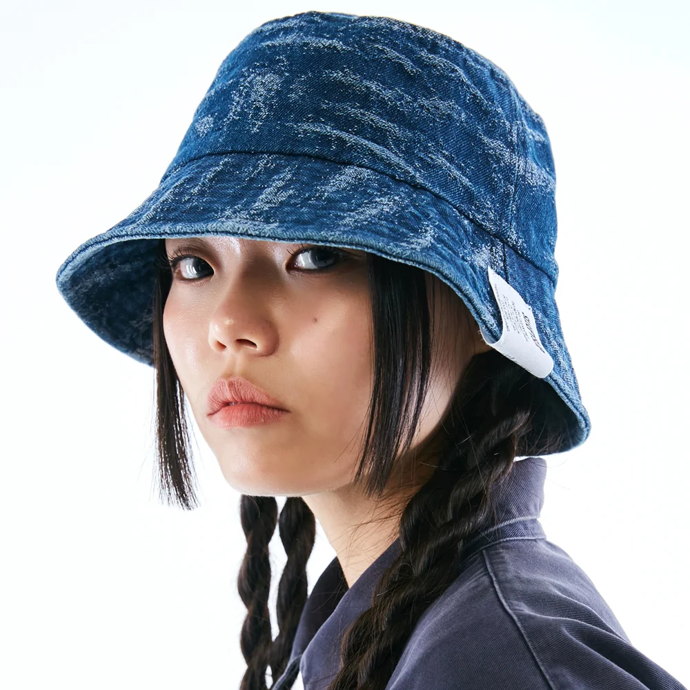 SCRATCH BLUE DENIM BUCKET HAT