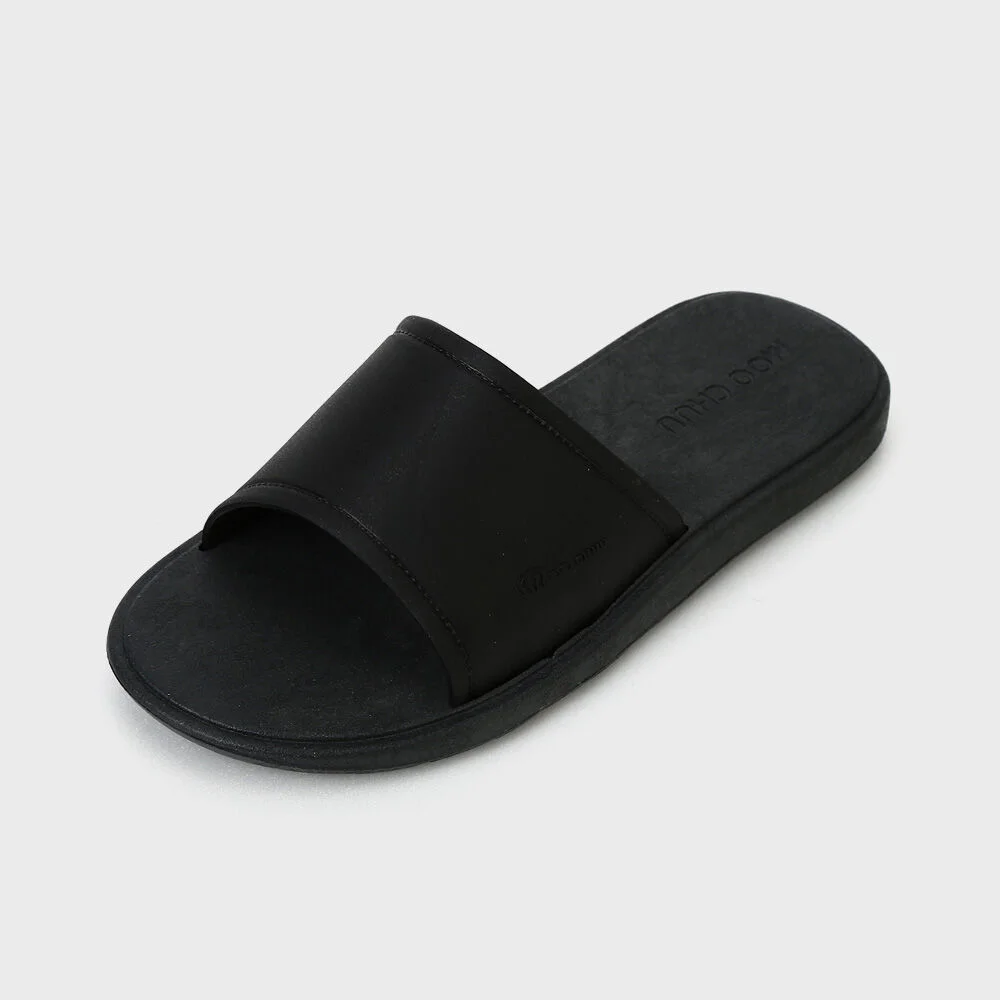 MC07, Black-Black