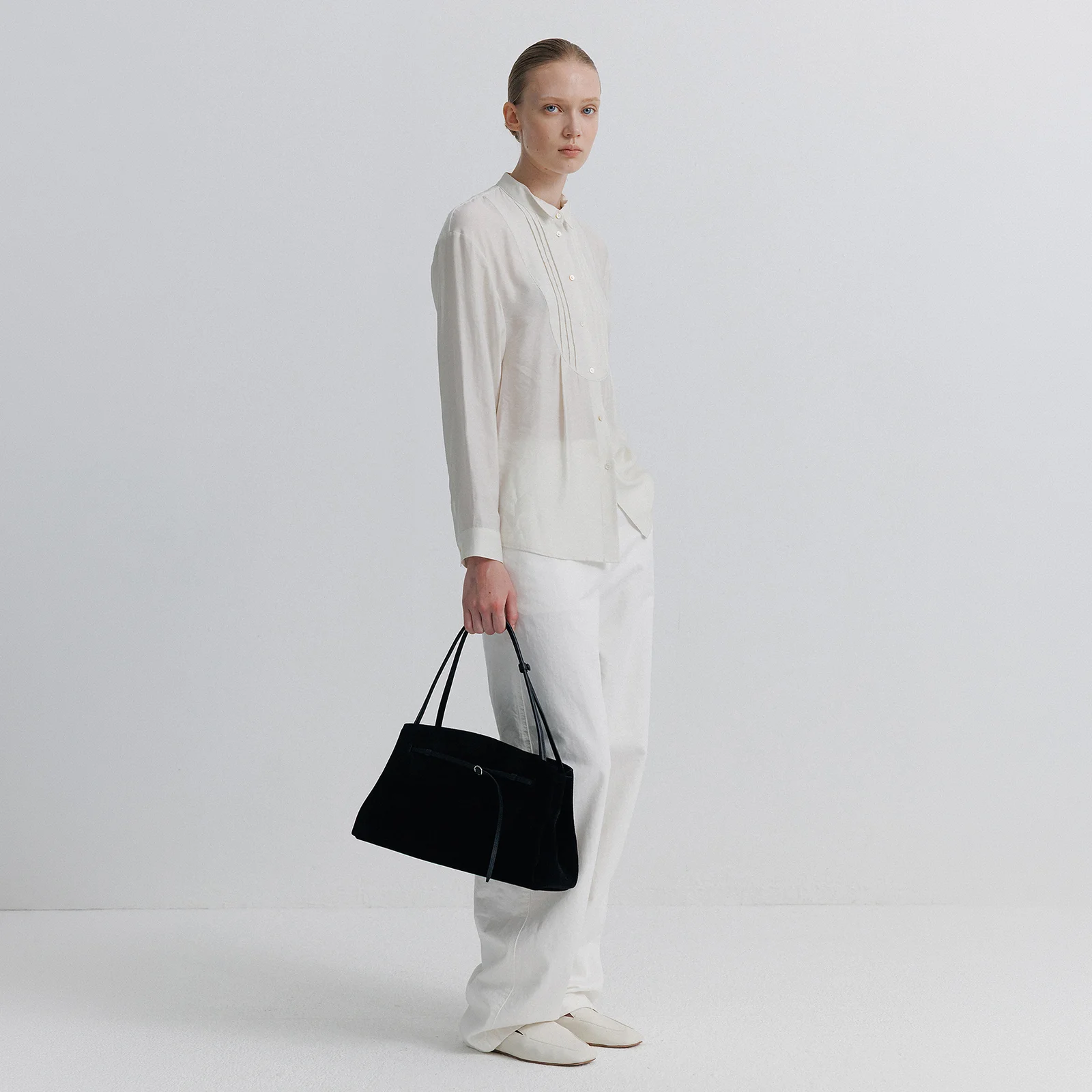 Ovie Suede Leather Bag Black