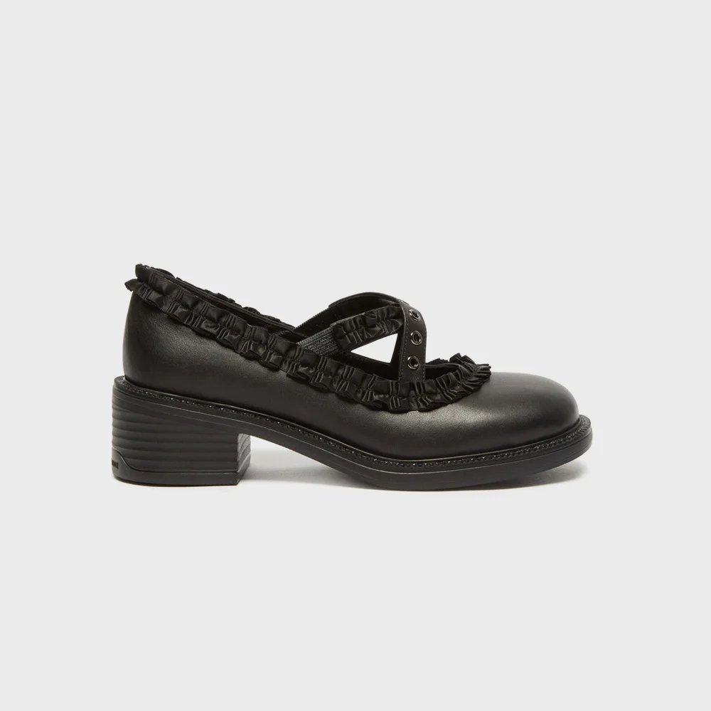 Ruffle strap loafer(black)_DG1DA26514BLK