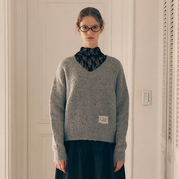 BOUCLE V NECK KNIT GRAY