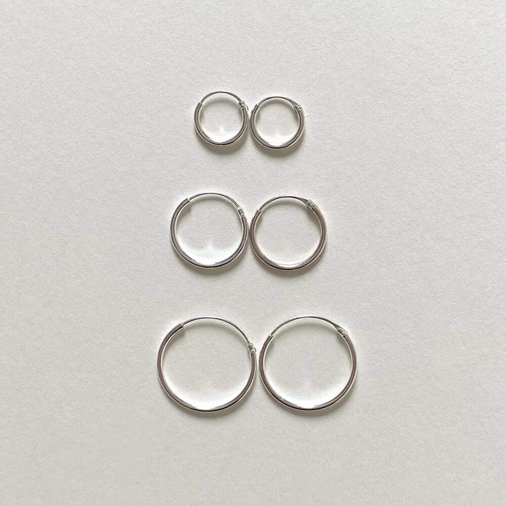 薛仁雅,Kim Hye-jun,Jang Hee-ryung 著用 Simple Thin Ring Earring(silver)