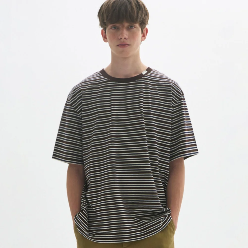 M.C UNISEX, Stripe Oversized T-Shirt / KHAKI BROWN STRIPE