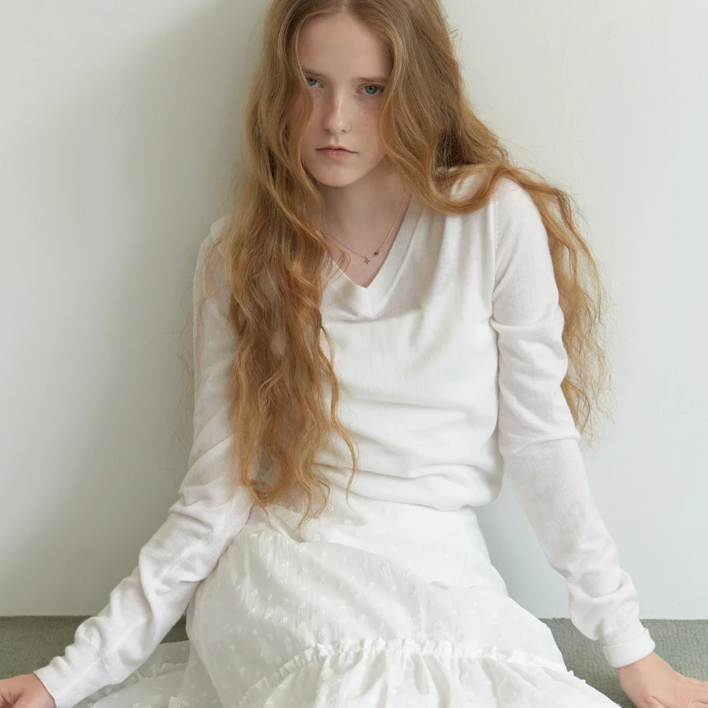 Fond v-neck knit (ivory)