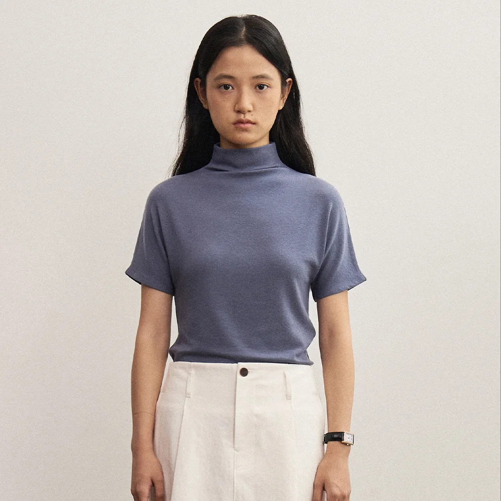 NEPH MOCK NECK T-SHIRT (PALE SORA)