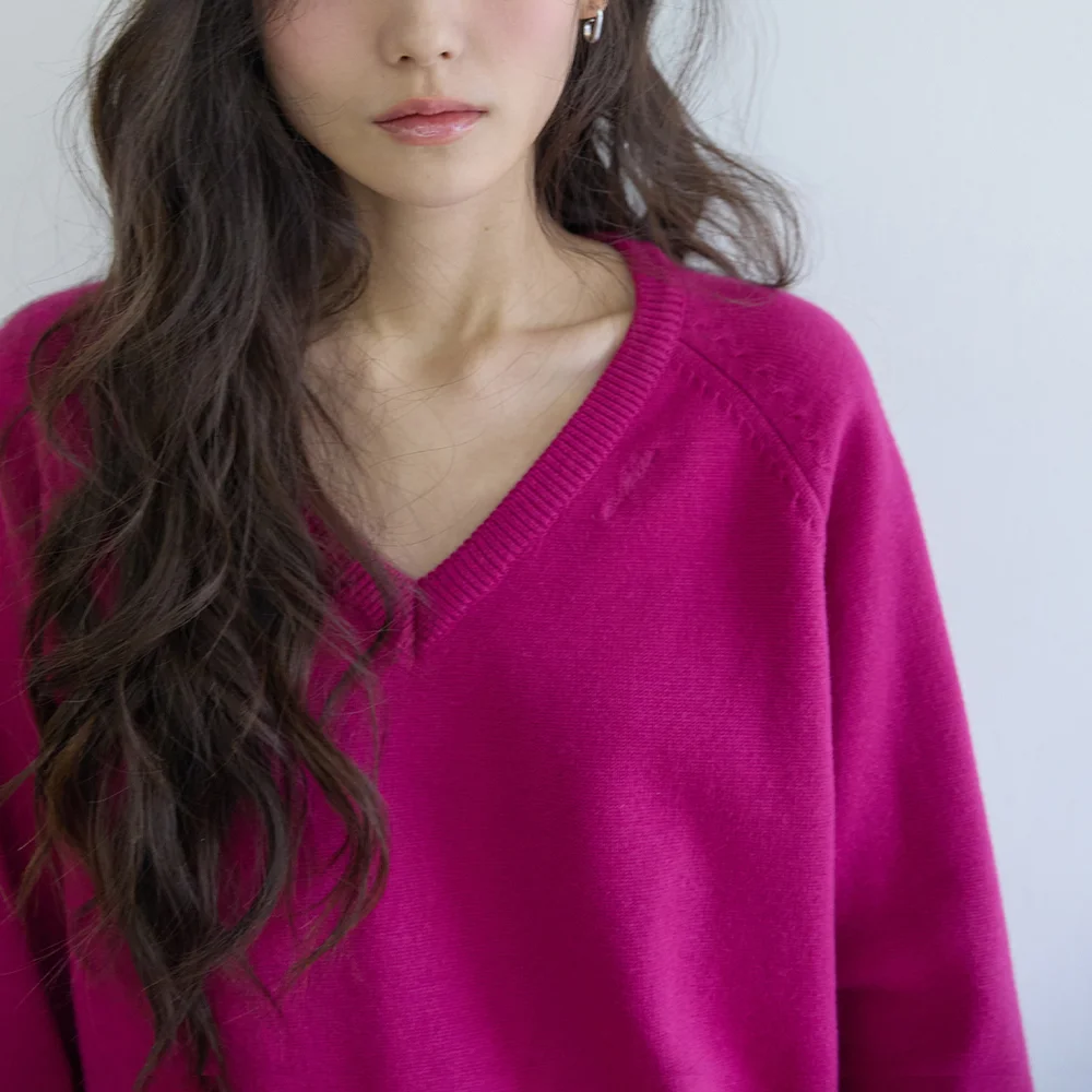 Basic V-neck Wool Knit Raspberry