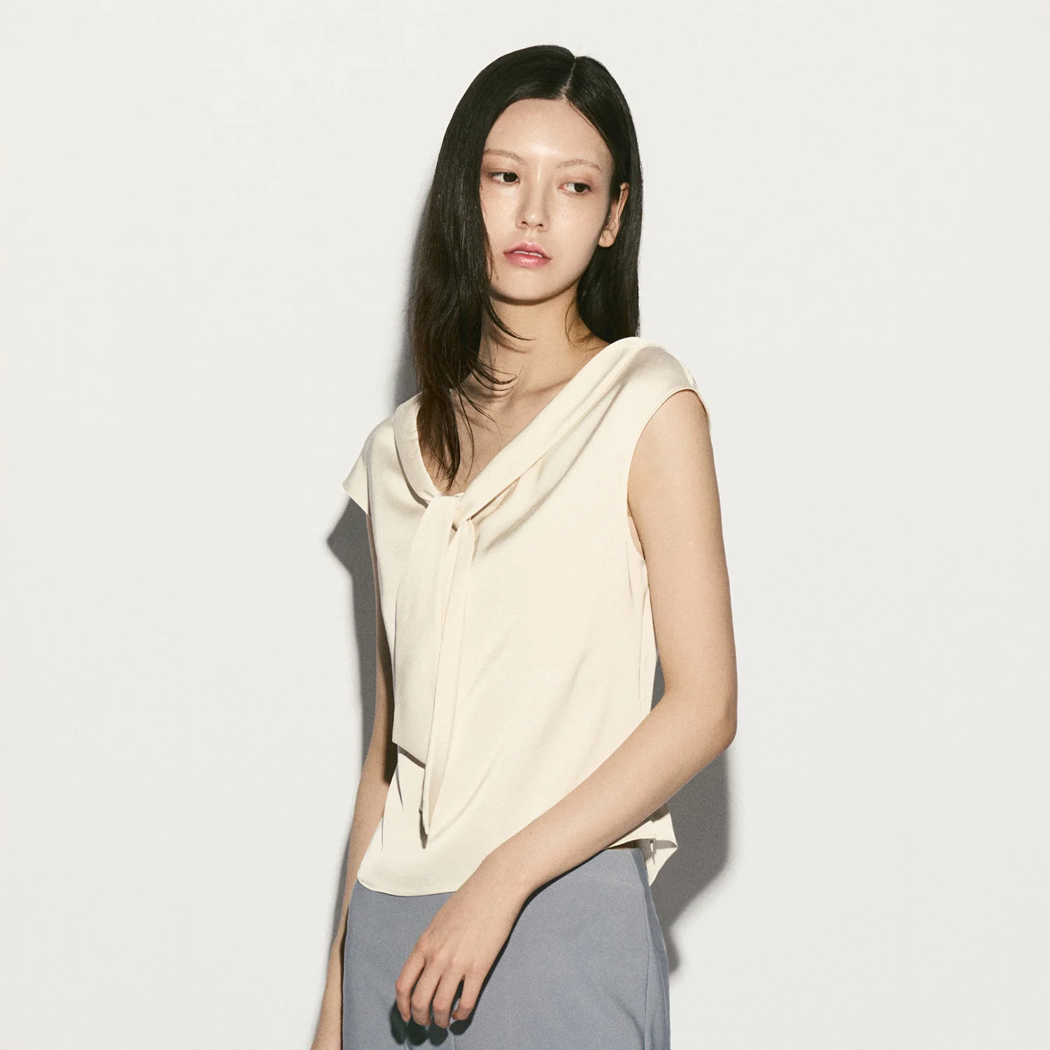 FRONT TIE BLOUSE