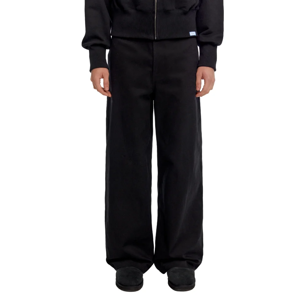 MEN CLASSIC WIDE - FIT DRAWSTRING PANTS - BLACK