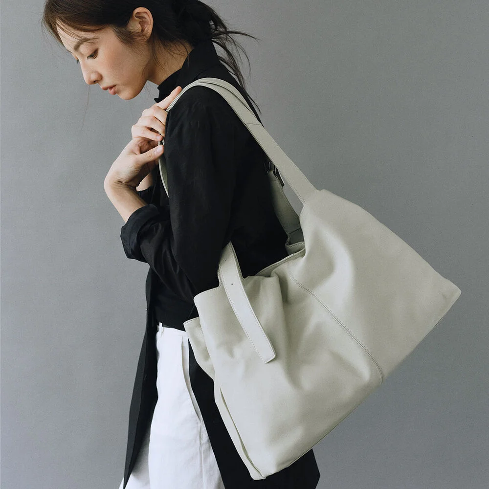 BRISE GRAND BAG (PORCELAIN WHITE)