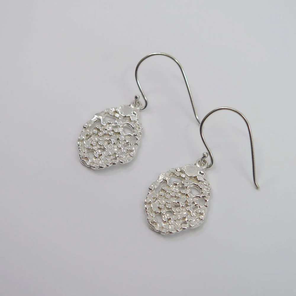 dot coin earrings(點 Coin 銀色 耳環)