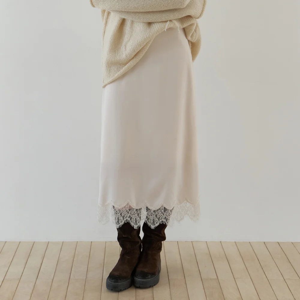 Greenery lace skirt (cream)