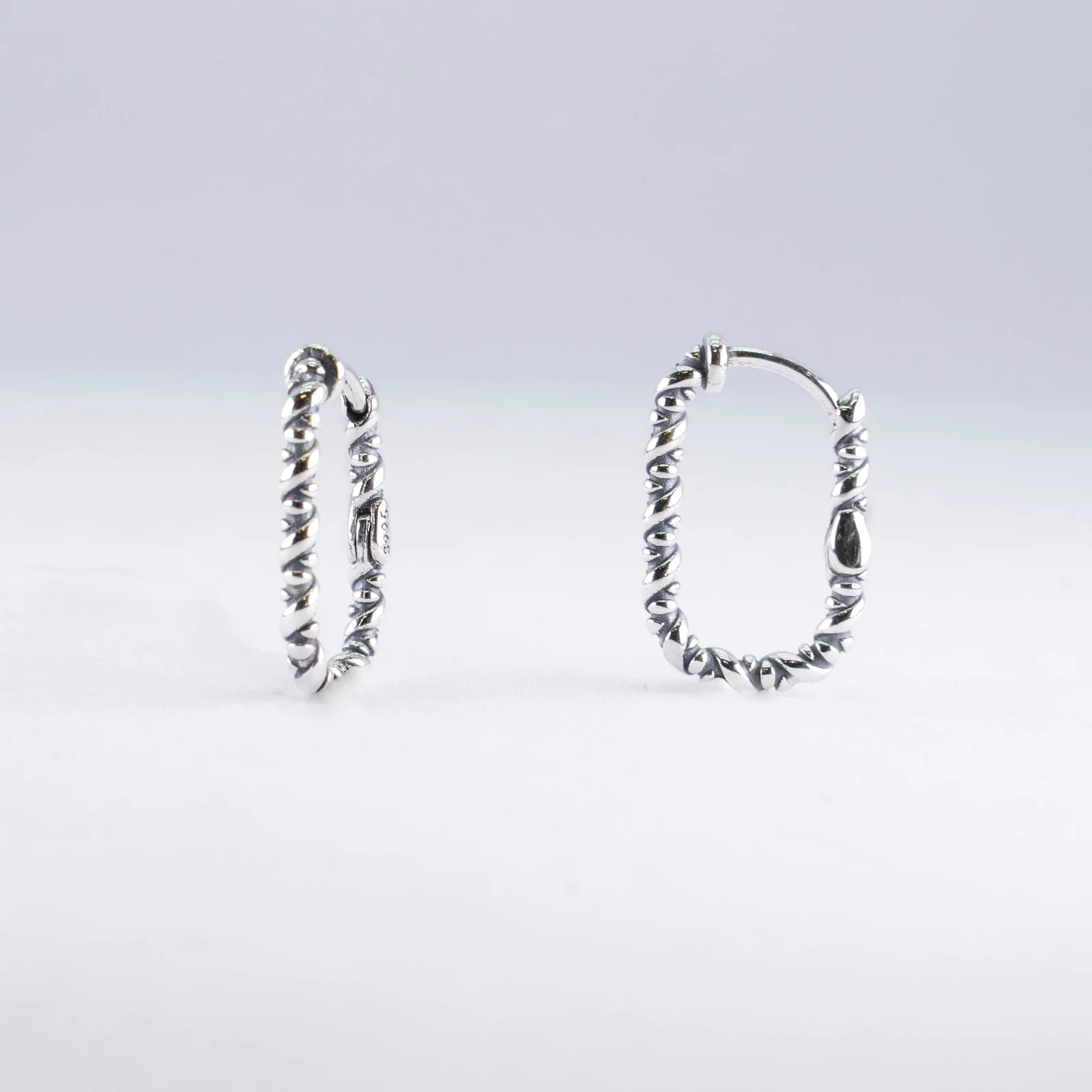 HR 273E_Silver Earring (Silver 925)
