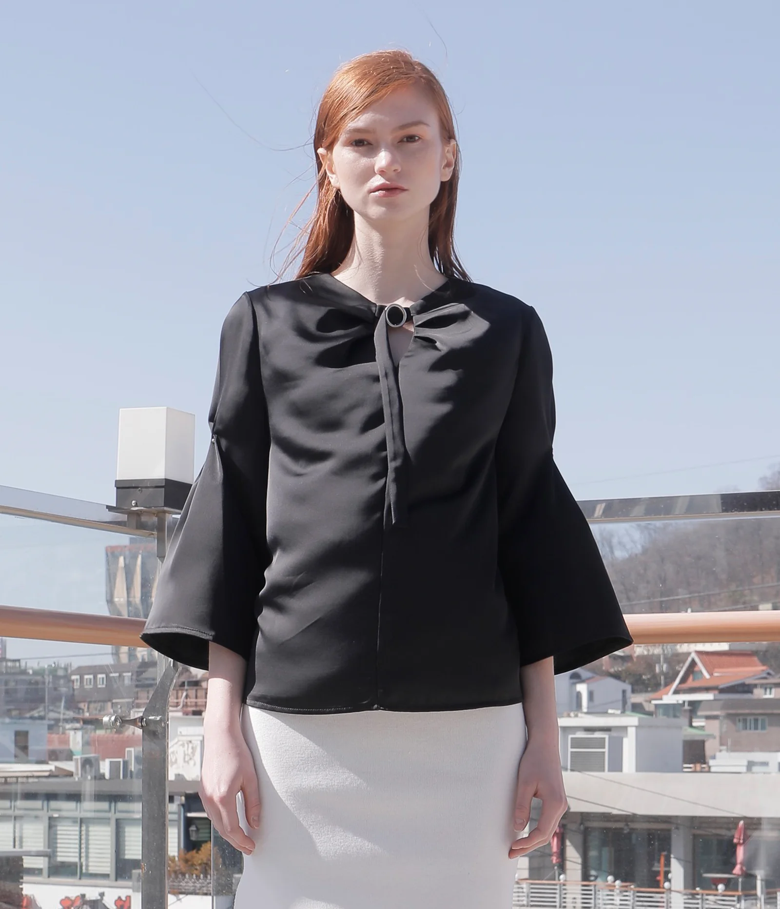 SILKY TUCK BLOUSE-BLACK